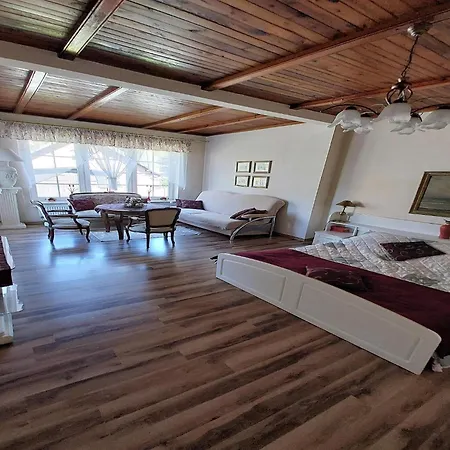 Cozy 600m From The Sea,