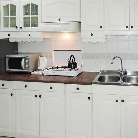 Cozy 600m From The Sea,
